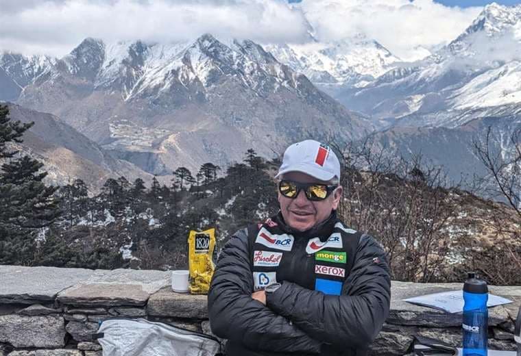 Warner Rojas pretende conquistar las cinco montañas más altas de la antigua Unión Soviética