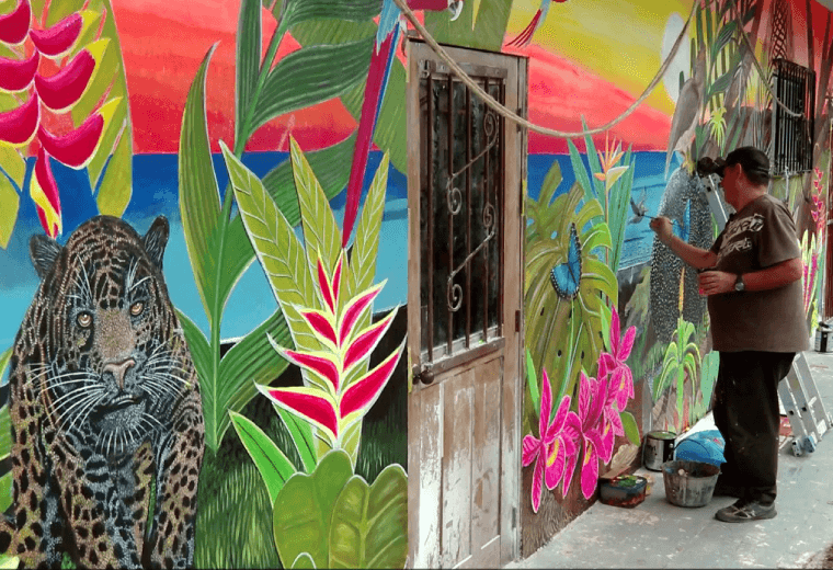 El salvadoreño que hizo de la pintura su hogar en Costa Rica