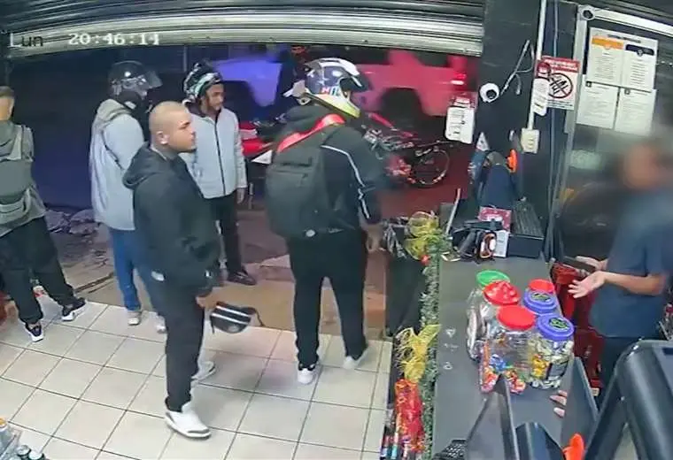 Por un envase plástico: hombres agreden a trabajador en Heredia