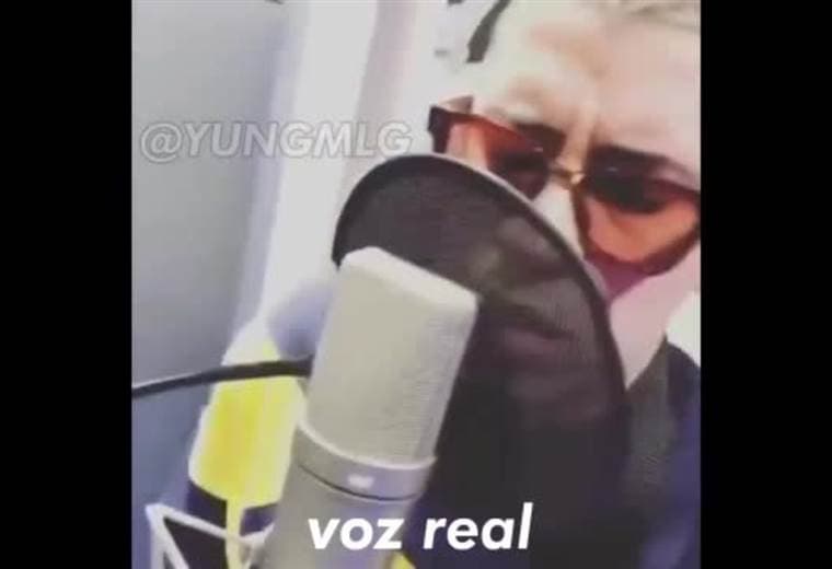 Reguetonero Bad Bunny está en el centro de las criticas por su voz