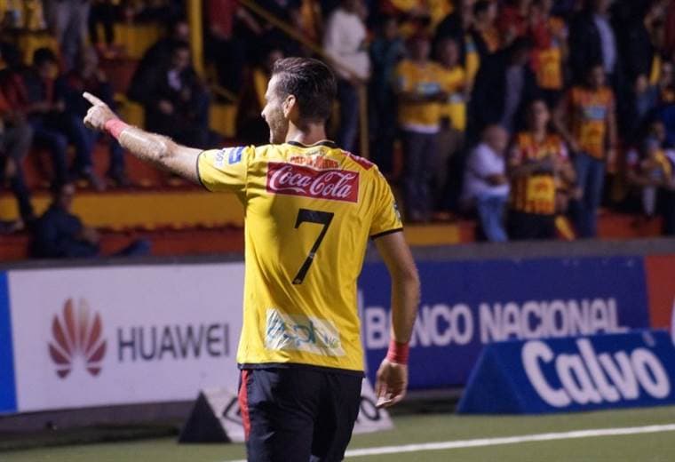 Yendrick Ruiz, atacante del Club Sport Herediano. 