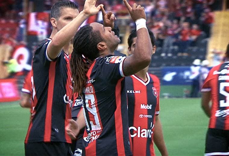 Alajuelense tiene dos caras en el actual Torneo de Clausura 2018