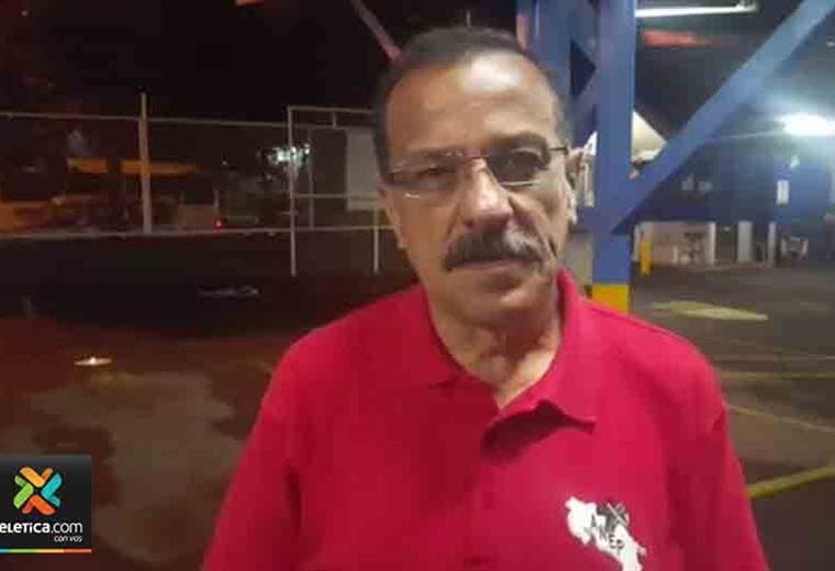 Albino Vargas: 'si van a cantar victoria mejor deberían esperarse' tras aprobación de plan fiscal