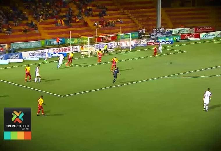 David Ramírez marcó el último gol del Saprissa en el Rosabal Cordero