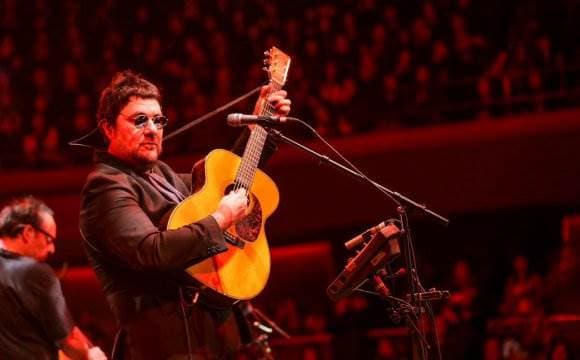 Cantante chileno Álvaro Henríquez.