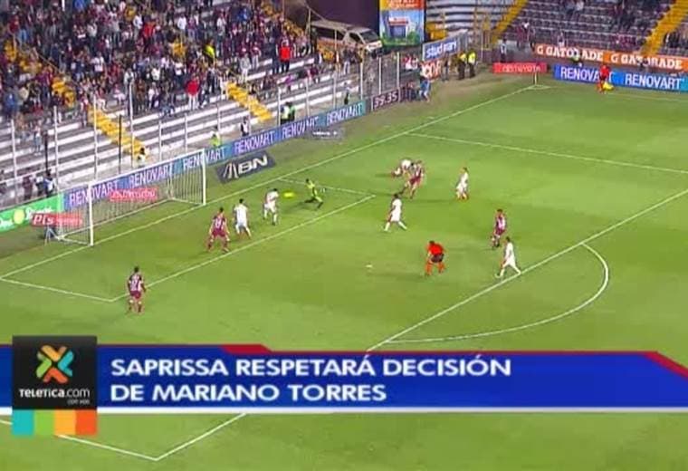 Saprissa respetará decisión de Mariano Torres tras muerte de su abuelo