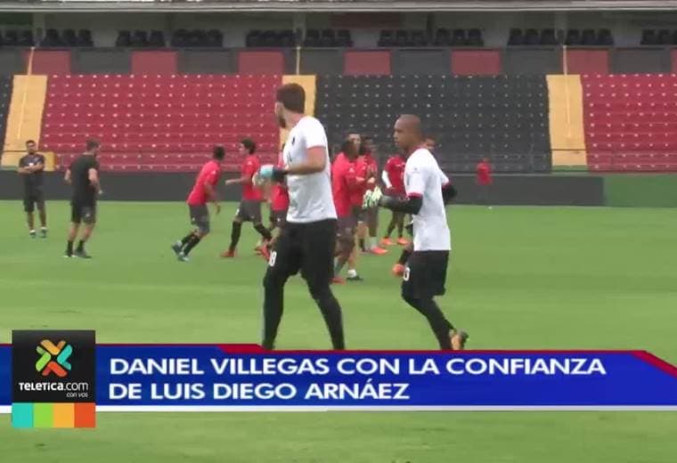 Joven Daniel Villegas se adueñó de la banda izquierda en Alajuelense