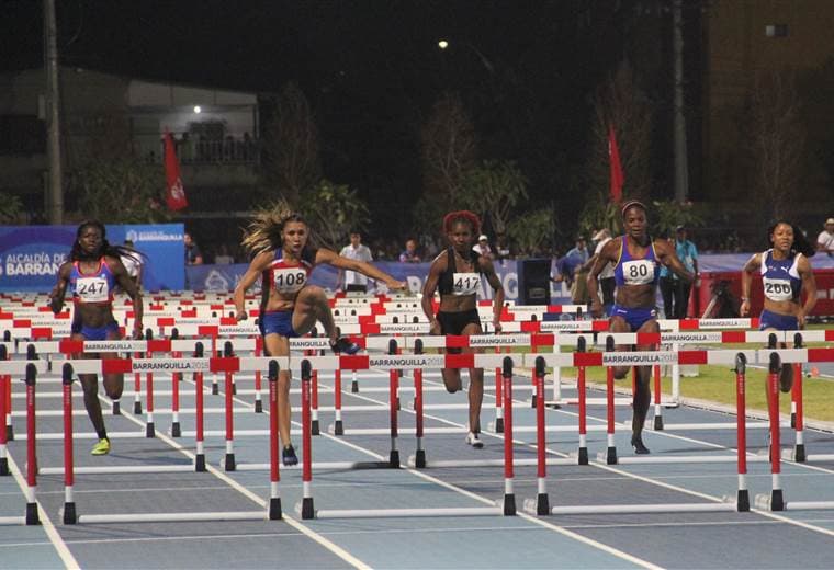 Tica Andrea Vargas en la prueba de los 400 m vallas en Barranquilla 2018.|CON