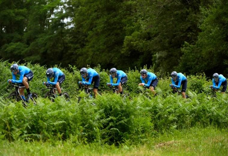 Andrey Amador y sus compañeros del Movistar Team. 