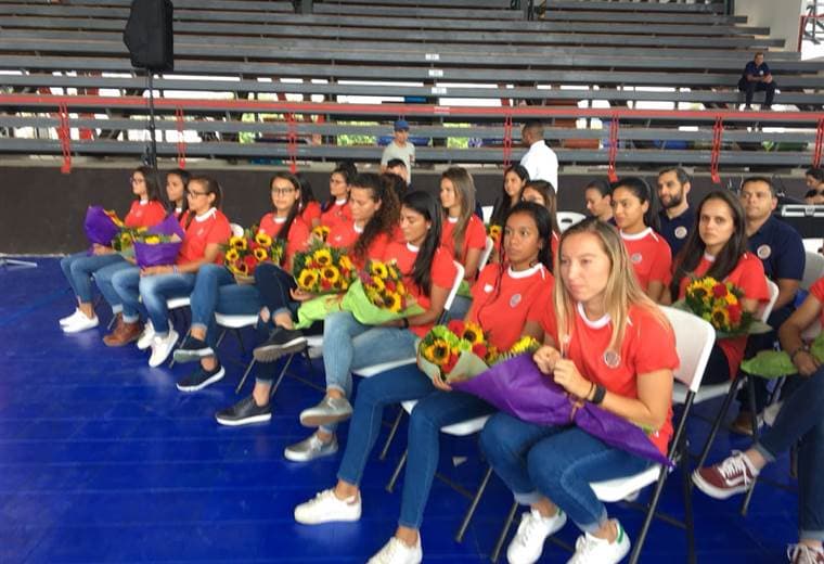 Selección Femenina recibió homenaje por parte de la Fedefútbol.|Juan Ulloa