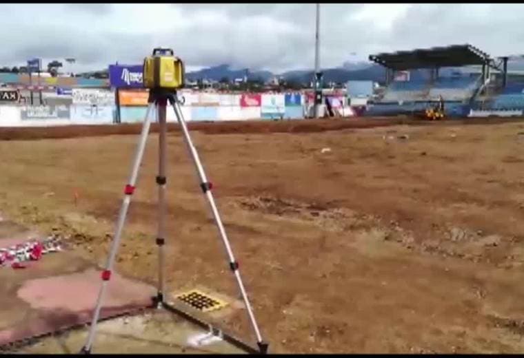 Así avanzan los trabajos de cambio de cancha en el Estadio Municipal de Pérez Zeledón