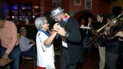 Fiesta sorpresa de cumpleaños sorprendió al presentador de Omar Cascante