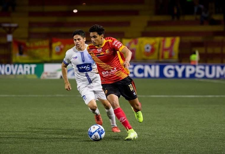 Yeltsin Tejeda, volante de Herediano