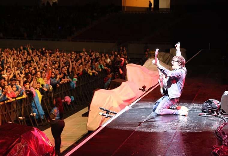 Con estas fotos Weezer y Foo Fighters recordaron su concierto en Costa Rica