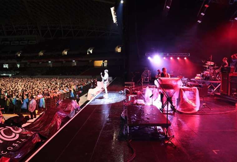 Con estas fotos Weezer y Foo Fighters recordaron su concierto en Costa Rica