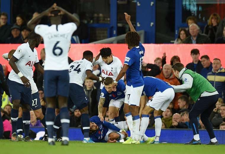 André Gomes sufrió una terrible lesión | AFP