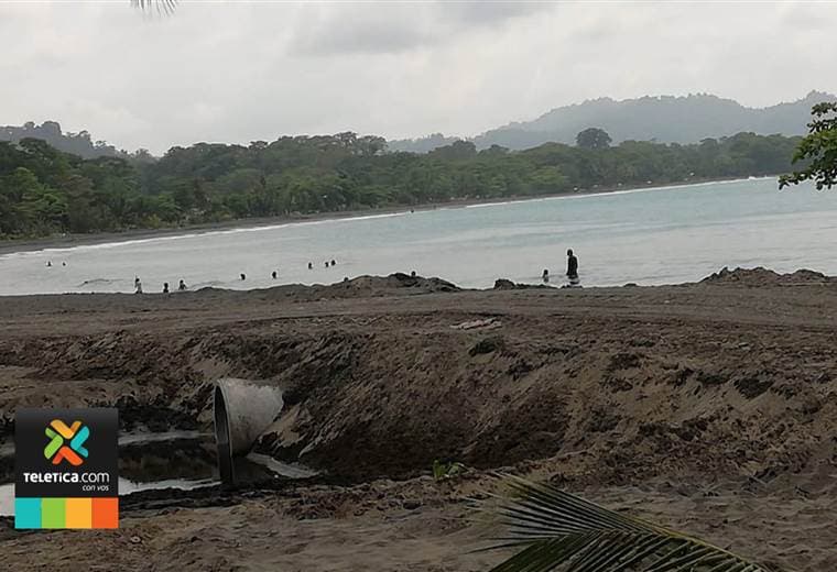 Denuncian que municipalidad de Talamanca hizo calle ilegal en la playa Negra