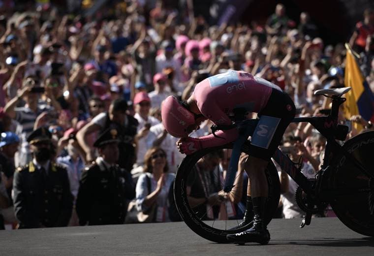 Richard Carapaz a su llegada a la meta como ganador del Giro de Italia | AFP