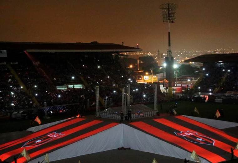 Actividad "Seguiremos latiendo" de los 100 de Alajuelense | Prensa LDA