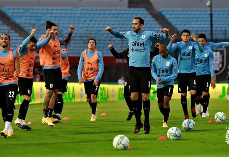 Facebook Selección Uruguaya de Fútbol. 