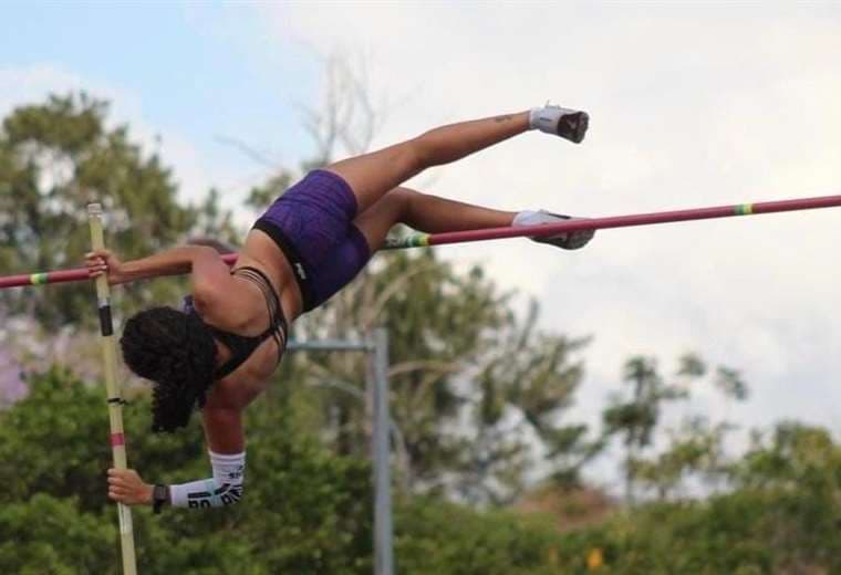 Vielka Arias impuso un nuevo récord nacional en Salto con pértiga. Foto: Fecoa