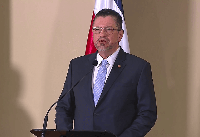 Presidente Chaves sobre tormenta: “Un gramo de prevención vale un kilo de cura”