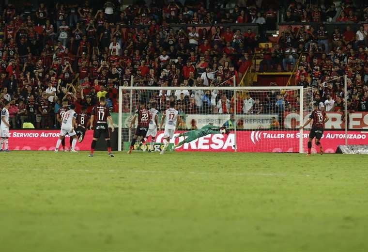 Final Alajuelense - Cartaginés.