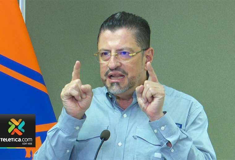 Chaves advierte “consecuencias” para funcionarios que entorpezcan labores tras el paso de Bonnie