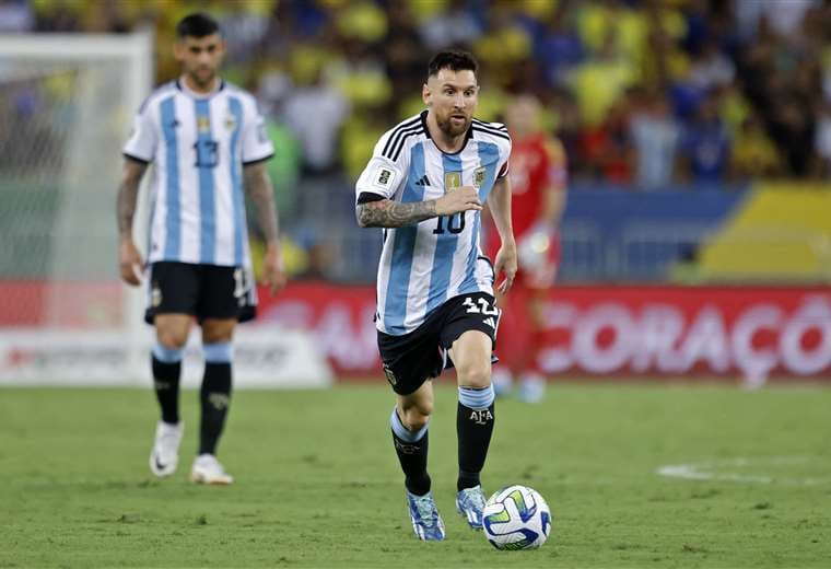 Messi y Di María encabezan nómina Argentina para la Copa América