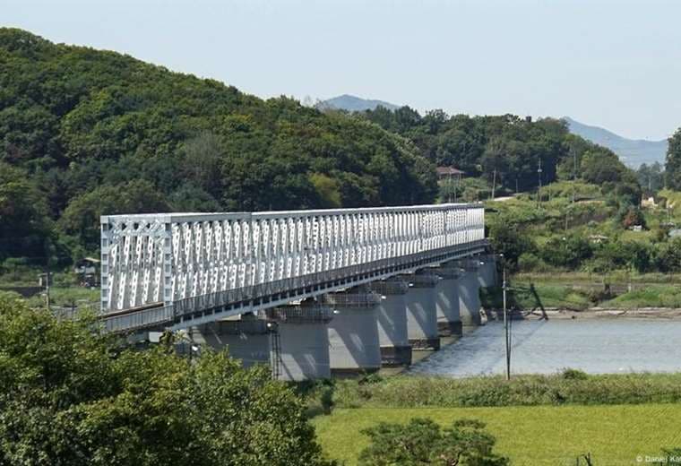 Corea del Norte destruye carreteras que conectan con el Sur