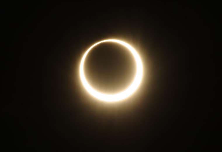 Qué es un eclipse "anillo de fuego" como el que se verá desde Chile y Argentina