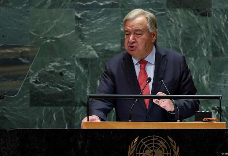 Secretario general de la ONU pide ante Putin una “paz justa” en Ucrania