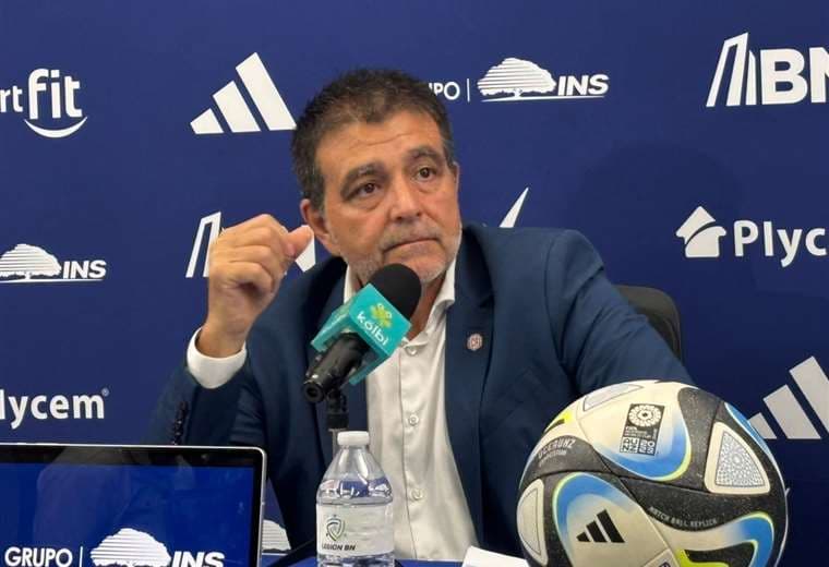 Claudio Vivas recalca su deseo de seguir al frente de la Selección Nacional