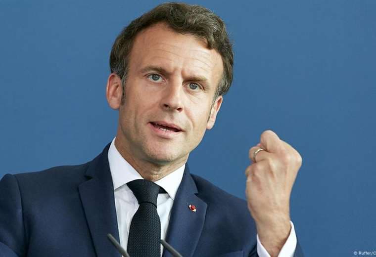 Macron pide que se detenga suministro de armas a Israel