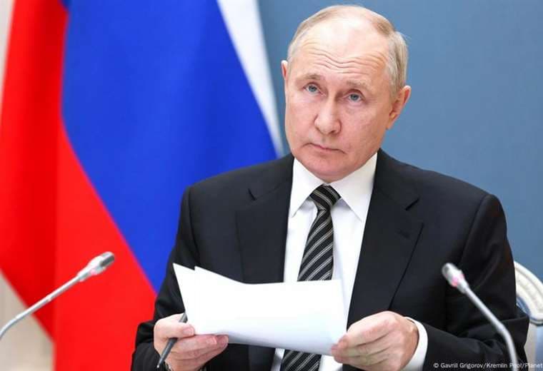 Putin firma decreto que amplía posibilidad de recurrir a armas nucleares