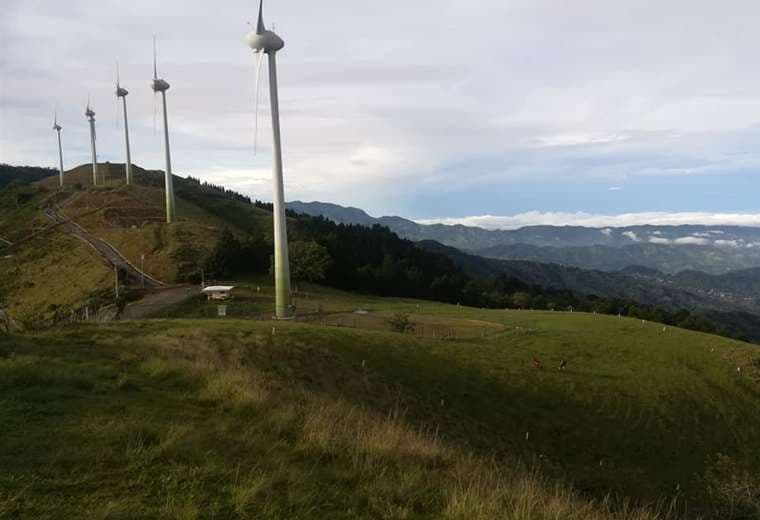 Aviación Civil confirma hallazgo de avioneta en cerro Pico Blanco