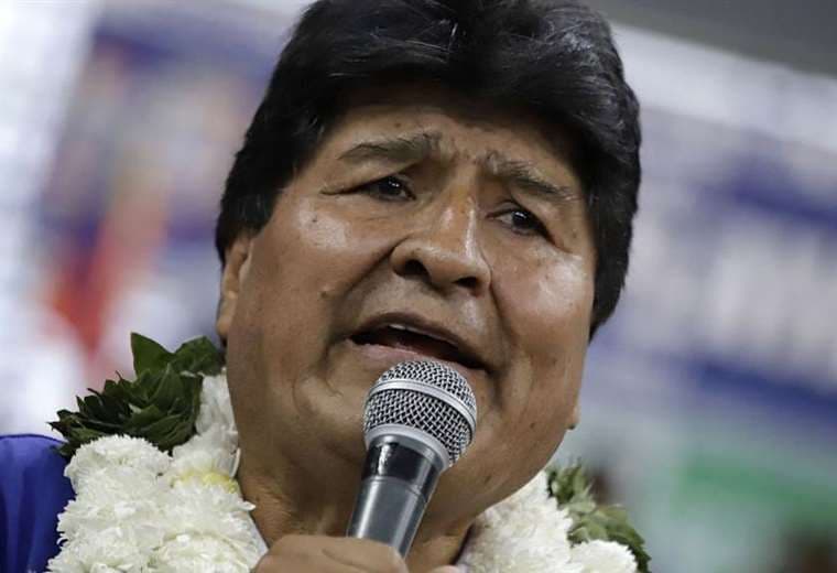 Fiscal imputa a Evo Morales por trata de personas y confirma orden de detención en su contra