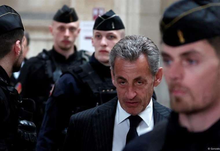 Supremo francés confirma primera condena contra Sarkozy