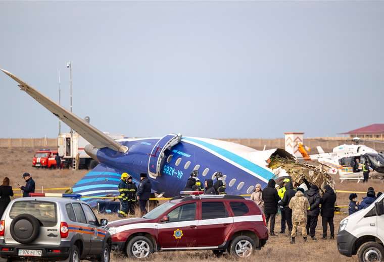 Video: Cámara grabó el mortal accidente aéreo en Kazajistán