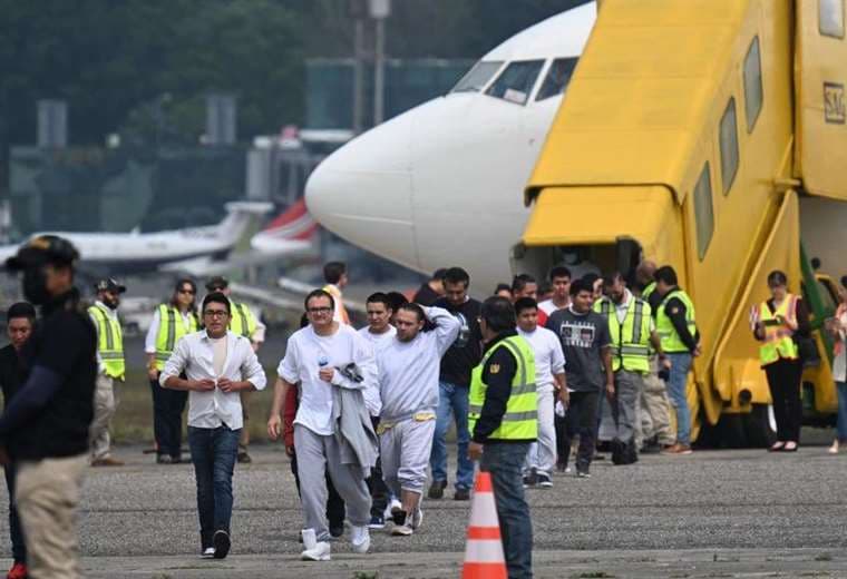 ¿Cuánto aportan los migrantes indocumentados a la economía de EE.UU.?