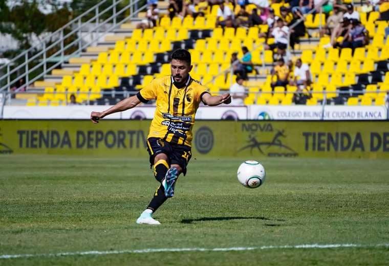 Marvin Angulo llega a 600 partidos en Primera