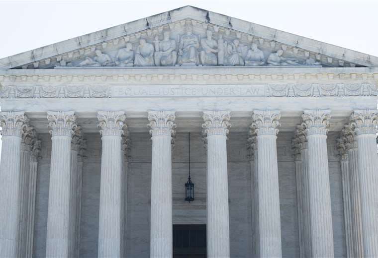 Corte Suprema de EE.UU. anula decisión que restringe acceso a píldora abortiva