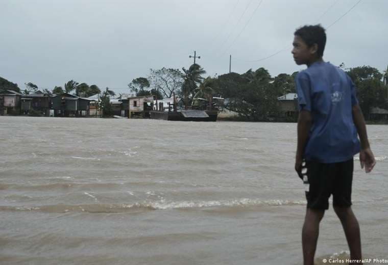 Centroamérica en alerta por lluvias que dejan un muerto
