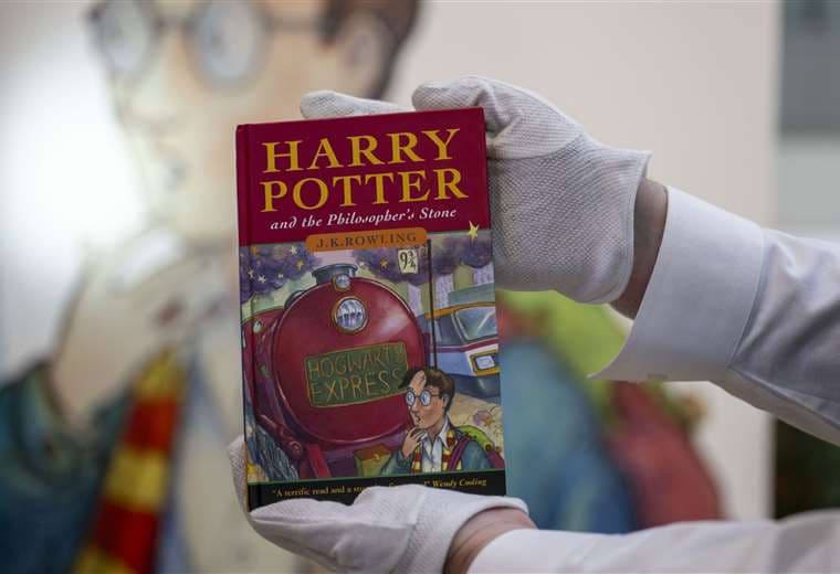 Portada original de ‘Harry Potter’ se subasta por $1.9 millones
