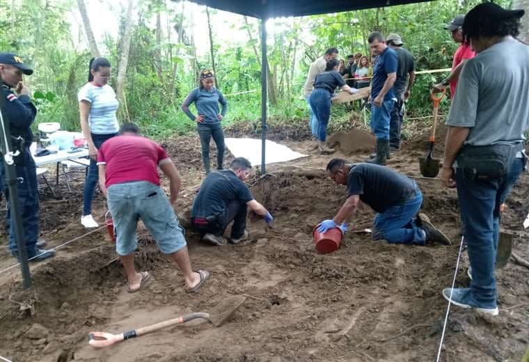 Hallan cuerpo enterrado cerca de donde desapareció Emilce Soto en Osa