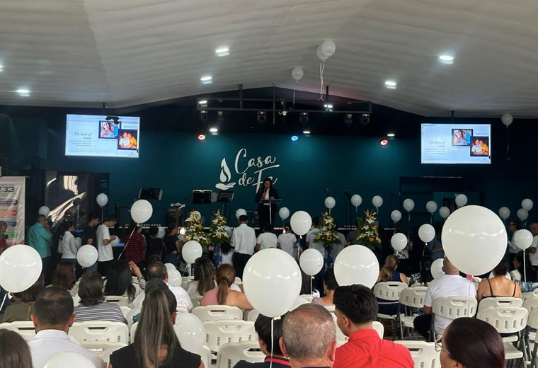 Familiares despiden a Nadia Peraza con emotivo funeral en Heredia