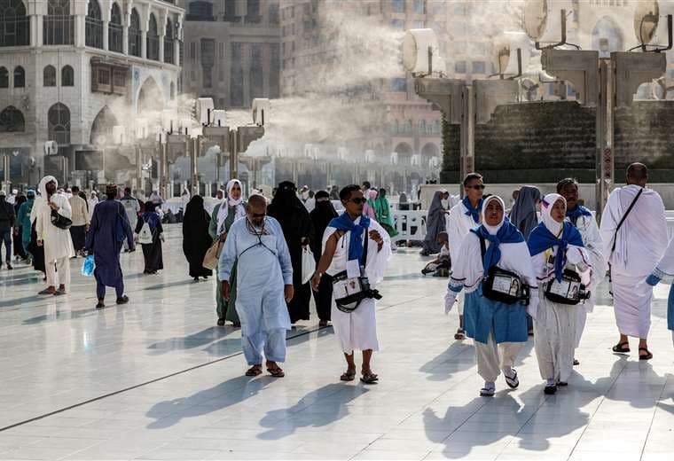 Arabia Saudita afirma haber expulsado de La Meca a más de 300.000 peregrinos clandestinos