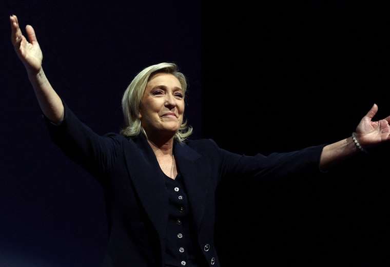 La extrema derecha se impone en la primera vuelta de las parlamentarias en Francia
