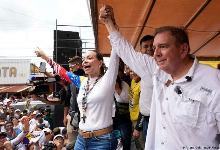 Congreso de Venezuela prevé veto a opositores con reformas a leyes