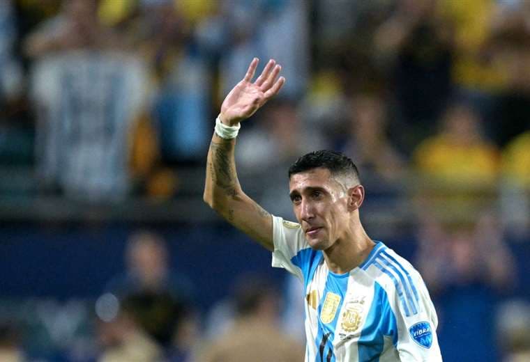 Detienen a dos barrabravas por las amenazas al futbolista Di María en Argentina